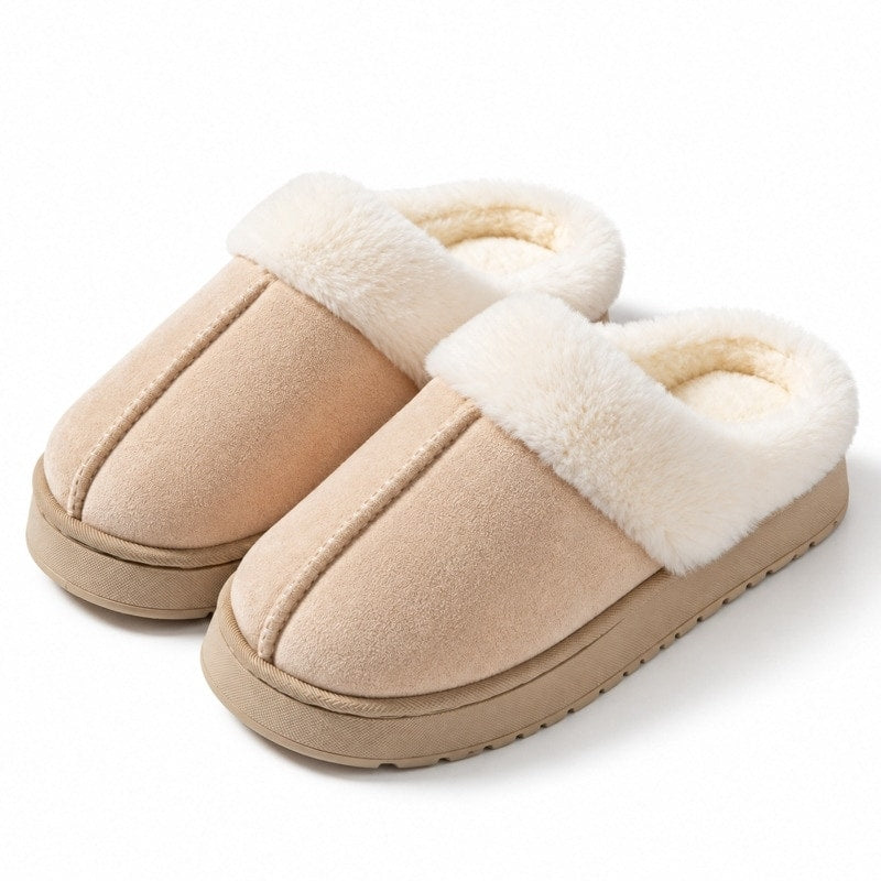 Slip-on-tofflor i beige med vit fuskpäls och mörkbrun sula