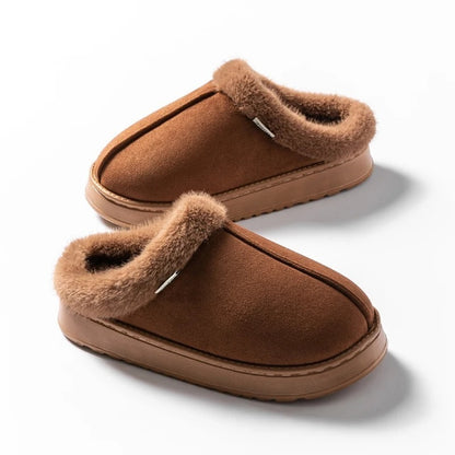 Tofflor, slip-on, mörkbruna med brun fuskpäls och brun sula.